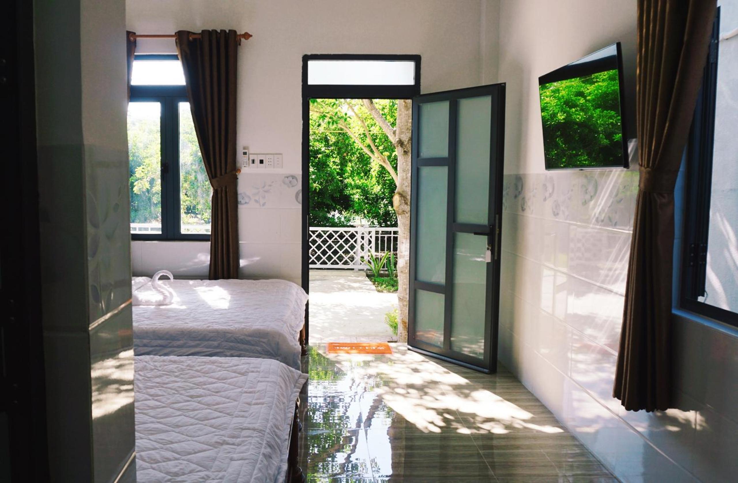 Hải An Homestay - Garden by the Beach view 2