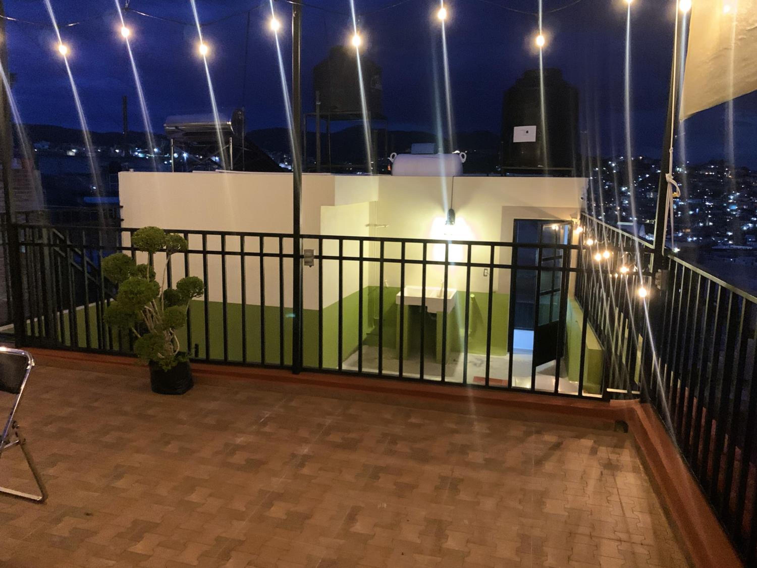 Loft Bonhomia with parking 7min to downtown