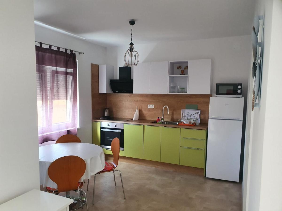 Spacious 2-bedroom apartment with terrace sea view view 5