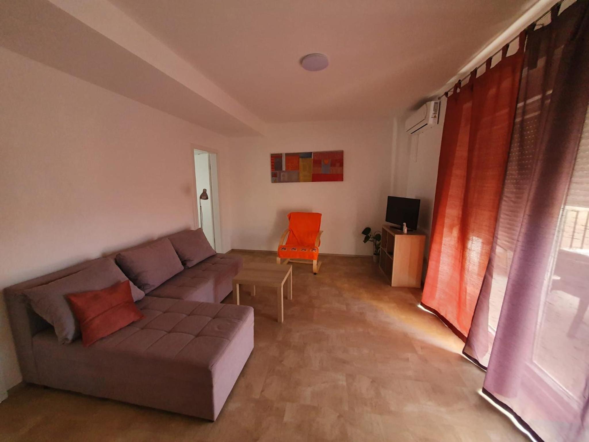 Spacious 2-bedroom apartment with terrace sea view view 3