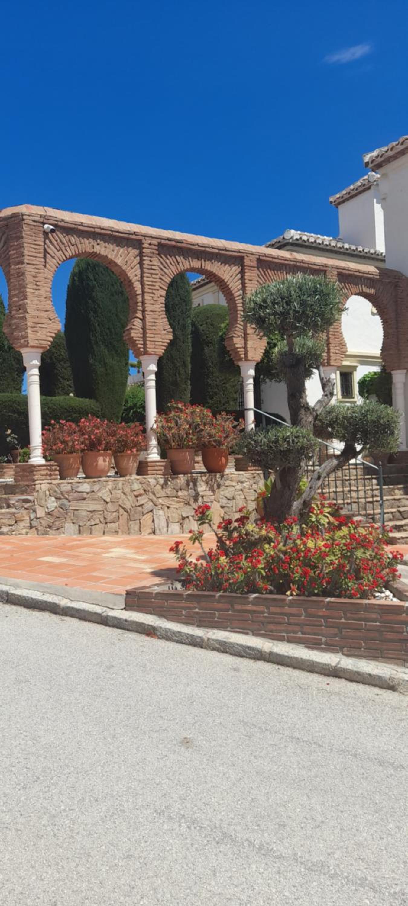 Andalusialaistyyppinen, 3 makuuhuoneen asunto Casa Zarina, Puebla Aida, Mijas