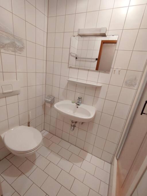 Zum Hüttenklaus - 12 Personen Gruppenunterkunft in den Bergen mit eigenem Badezuber
