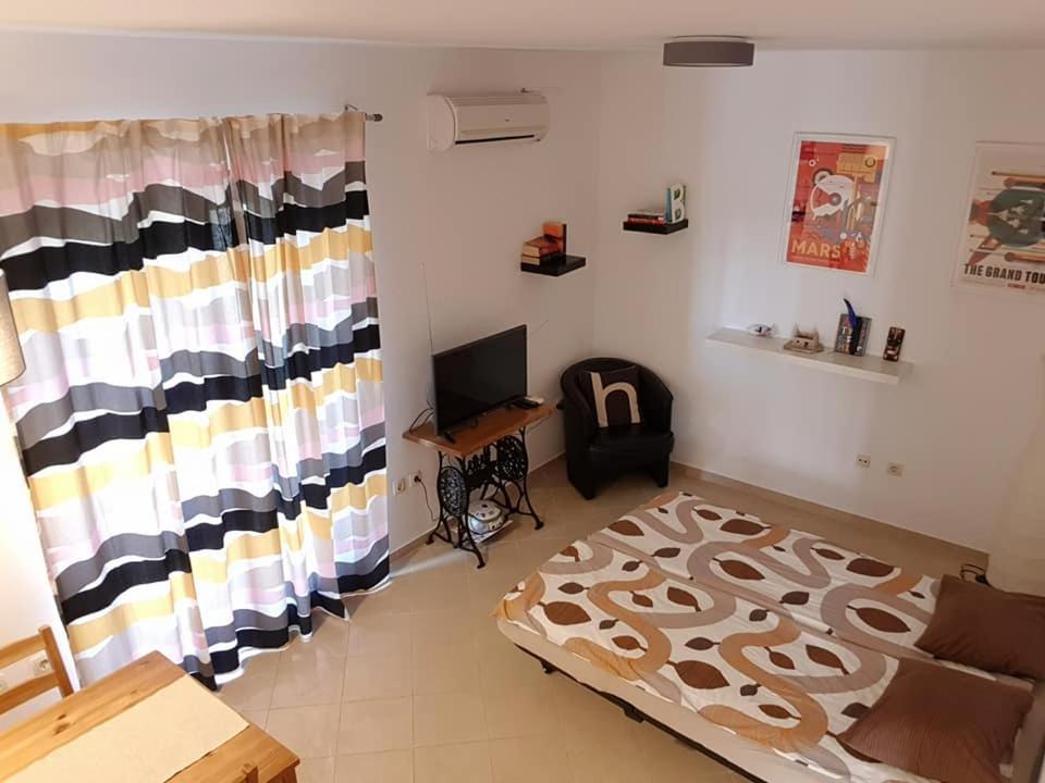 Ana's en Stari Grad — hotel room