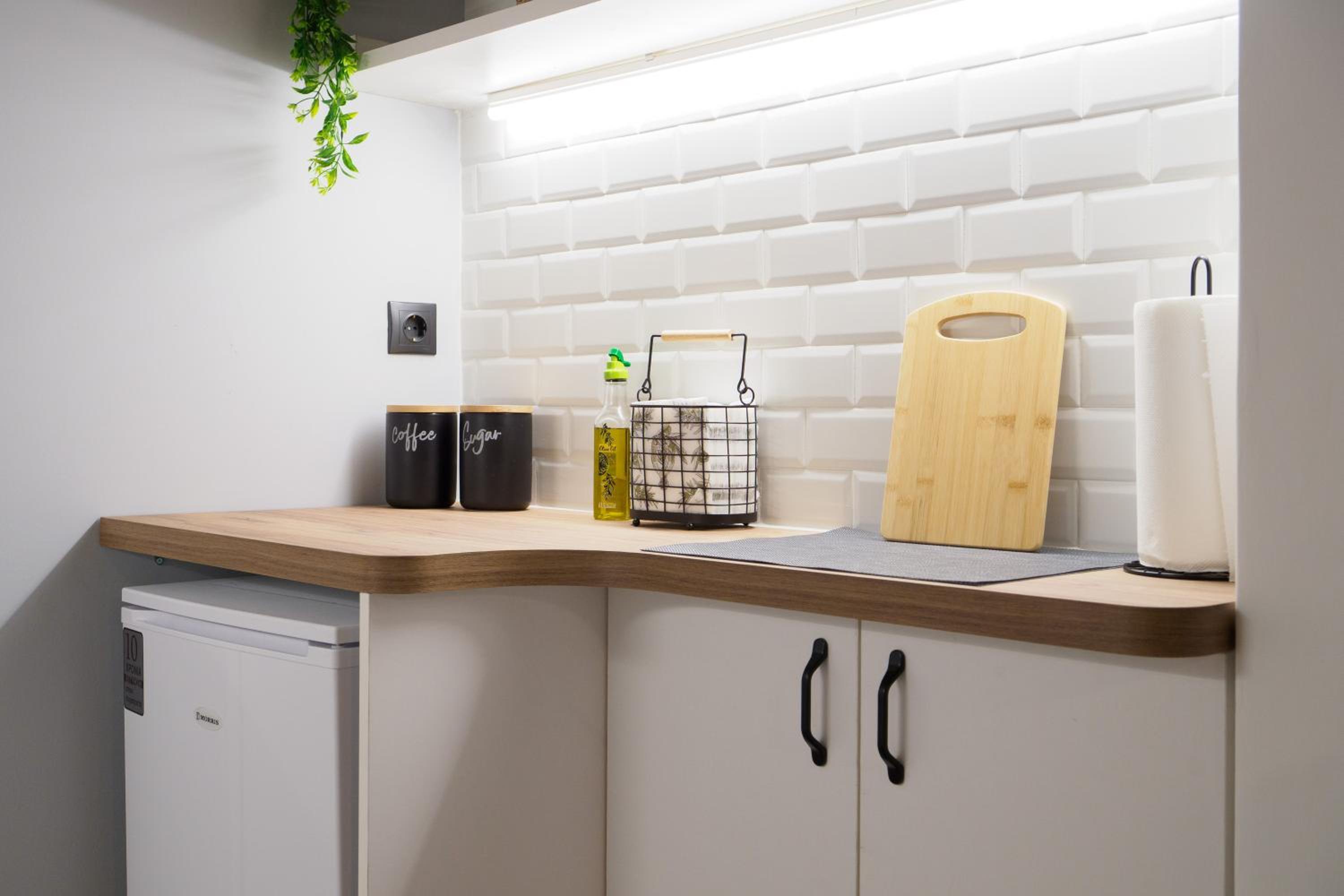 Athenian central Studio with Garden!