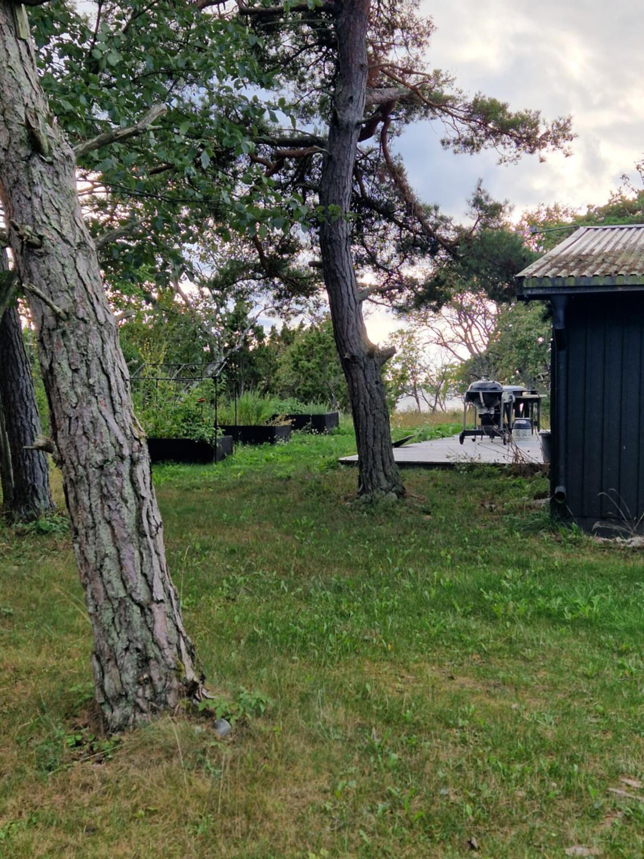 Liten stuga med fantastiskt läge view 4