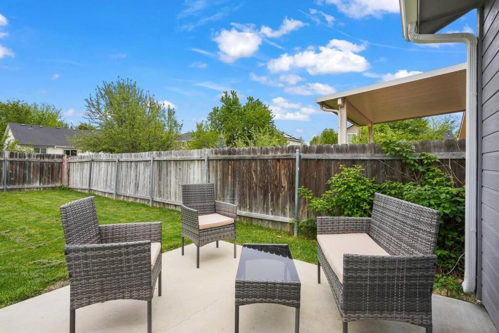 Hotel Remodeled, Charming Retreat on the City's Doorstep - Image 1