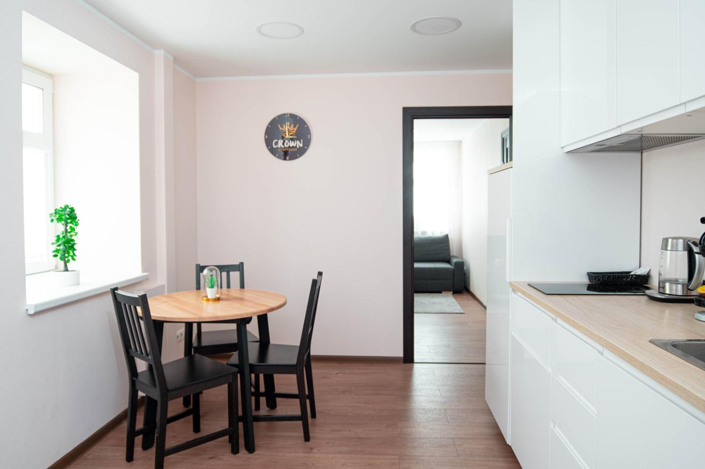 Crown Apartment view 5