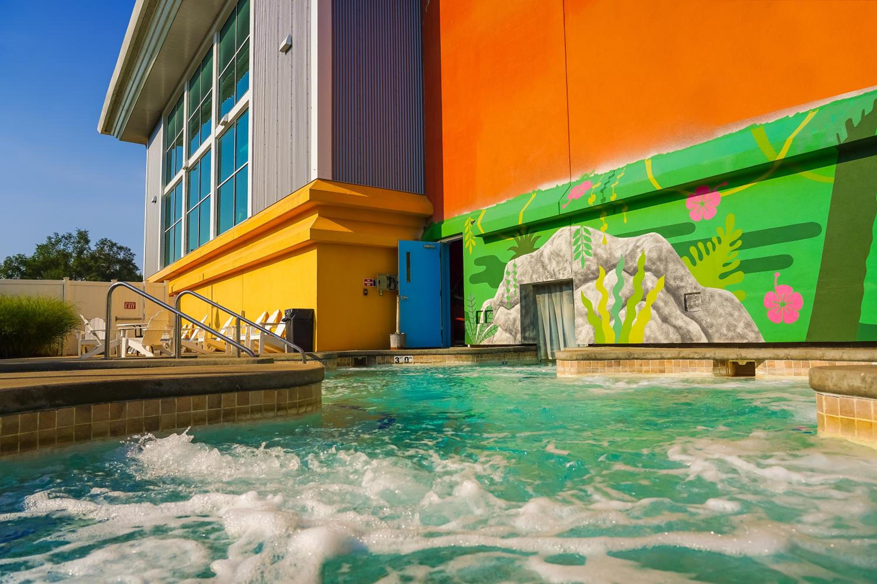 Sandusky Vacations - Castaway Bay by Cedar Point Resorts - Property Image 7