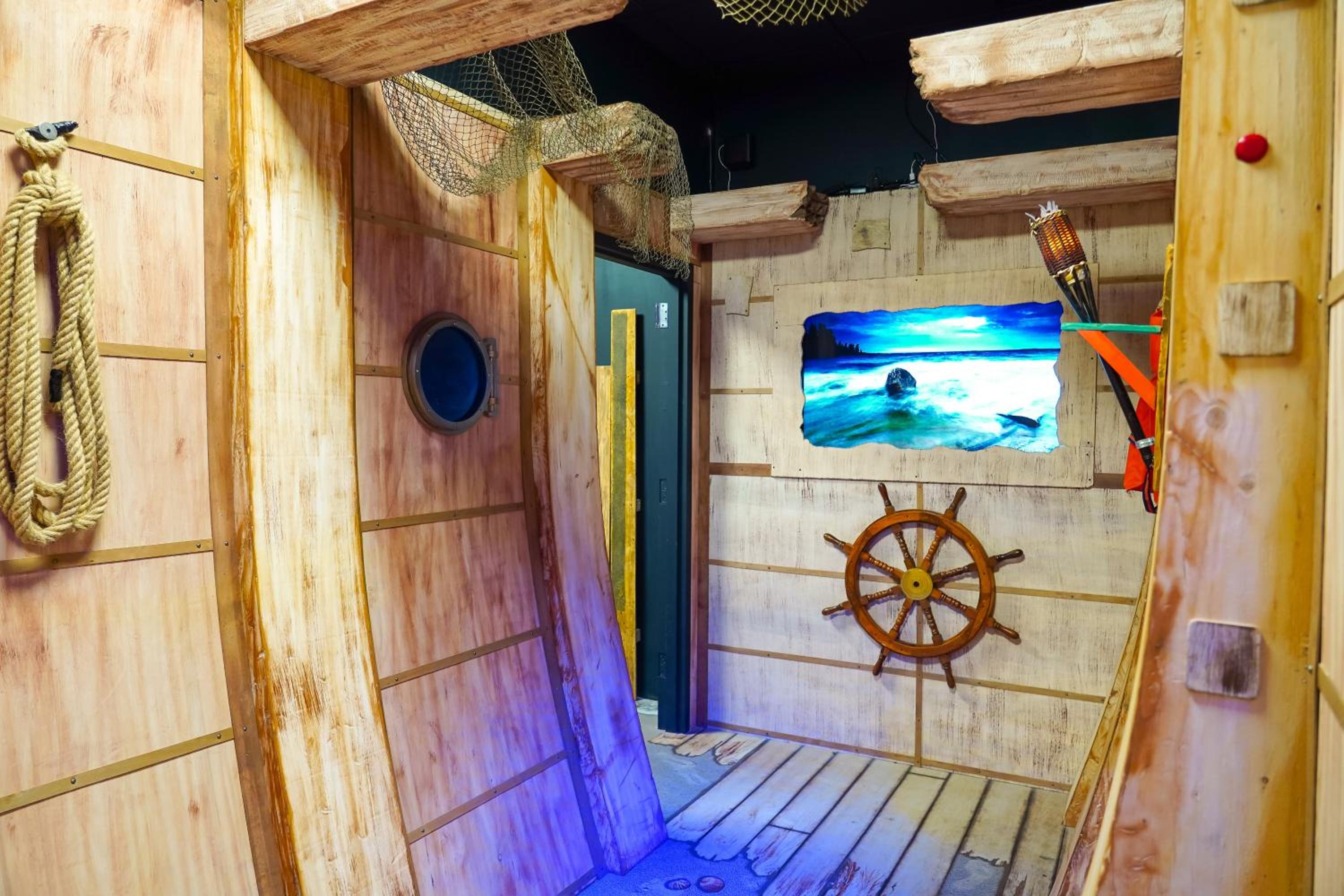Sandusky Vacations - Castaway Bay by Cedar Point Resorts - Property Image 15