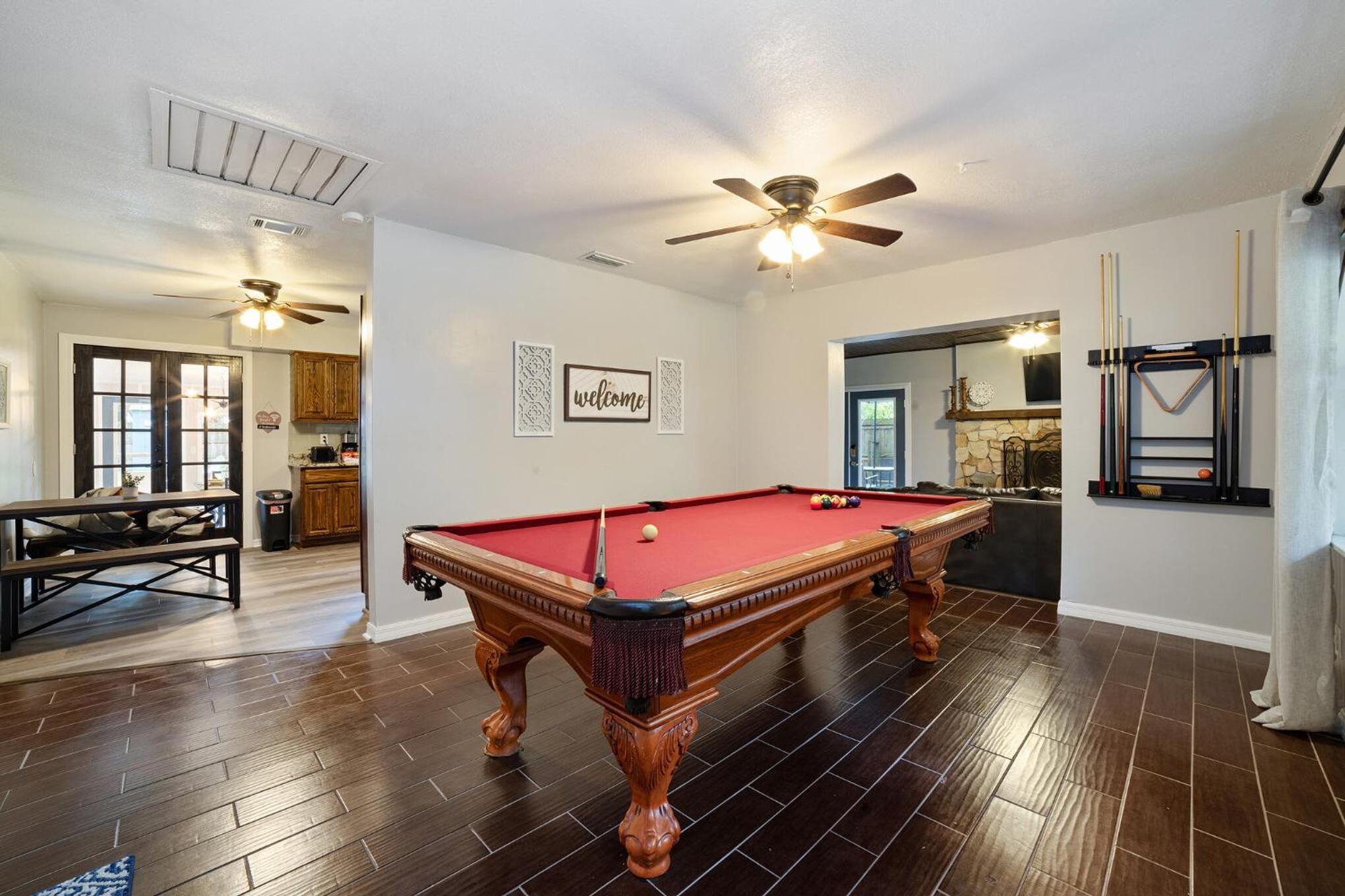Charming Cottage With Pool Table 15 Min From WEC view 2