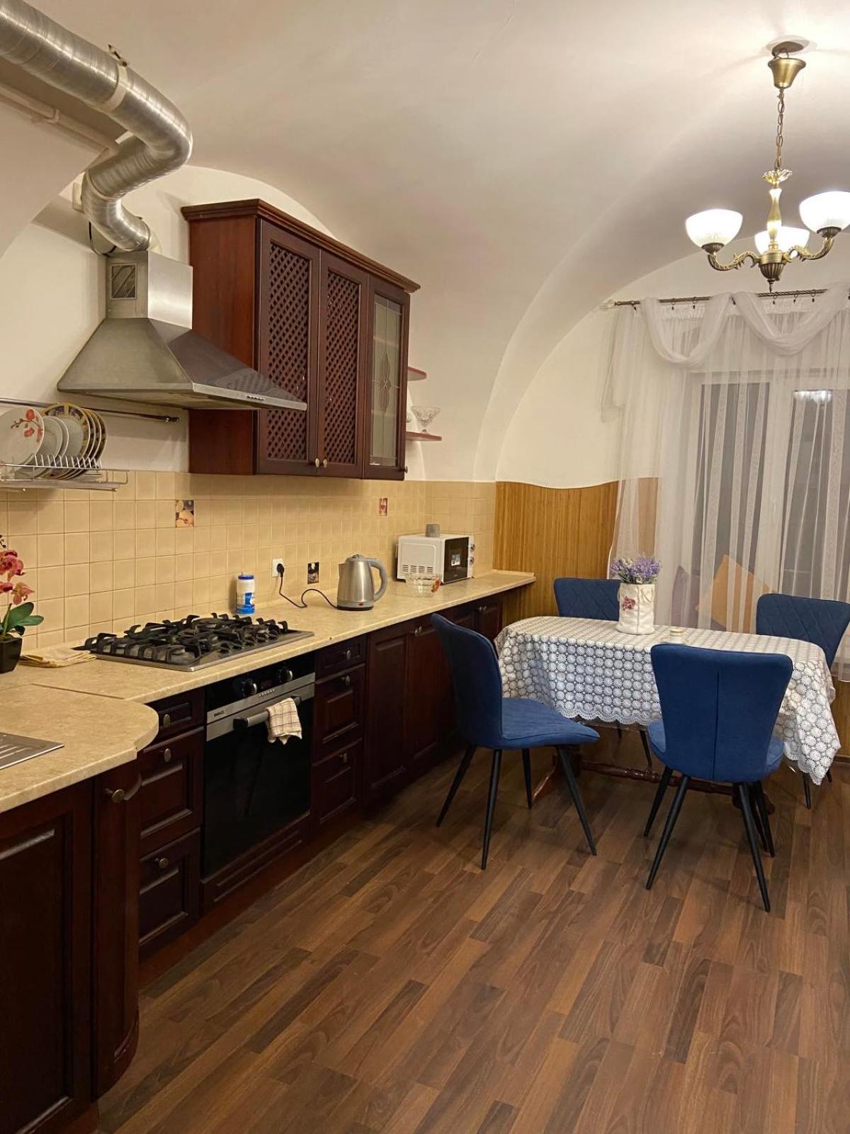 Apartments on Virmenska Street