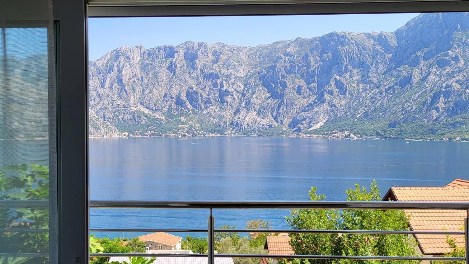 Ancora Prcanj view 2