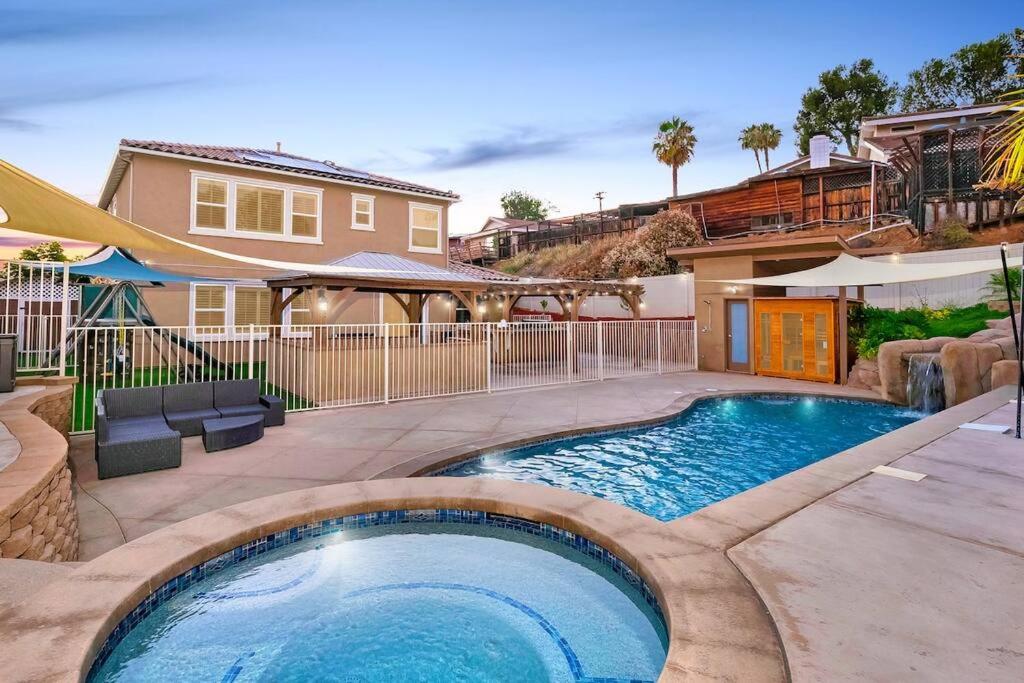 Hotel San Diego Luxury Oasis