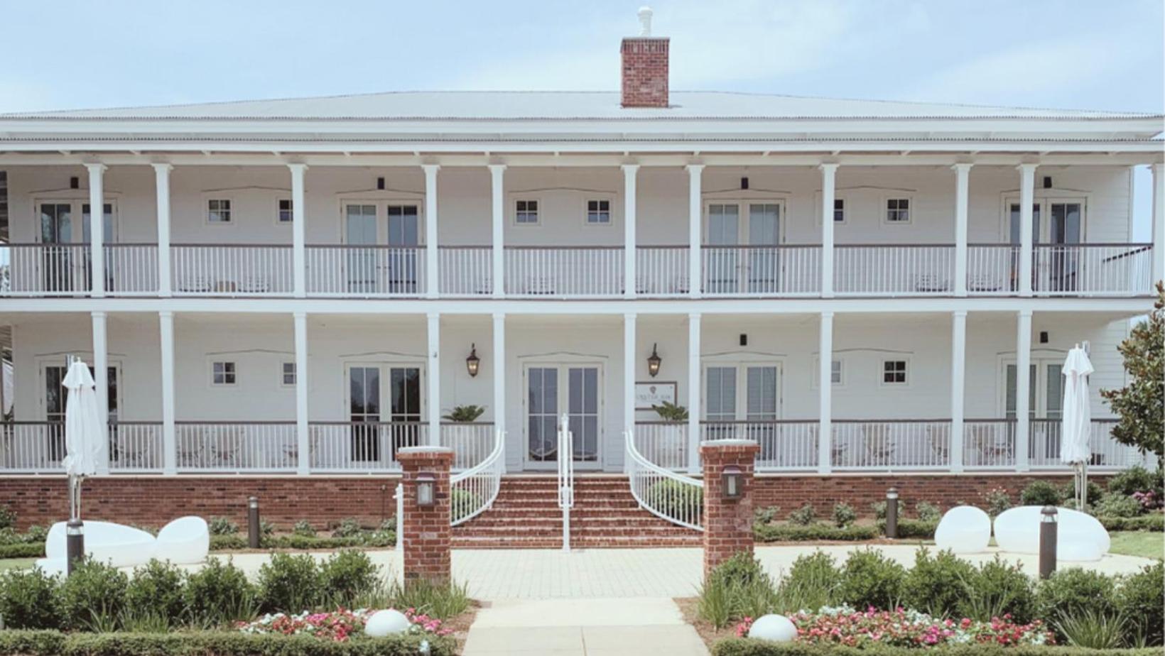 Hotel Oyster Bay Boutique Hotel - Image 1