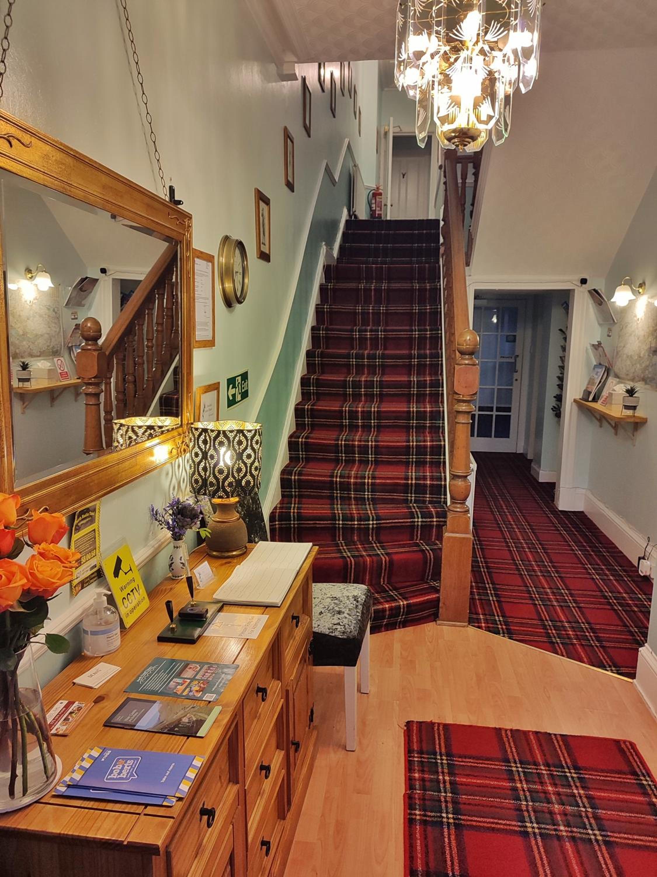 Hotel Dunallan Guest House - Image 1