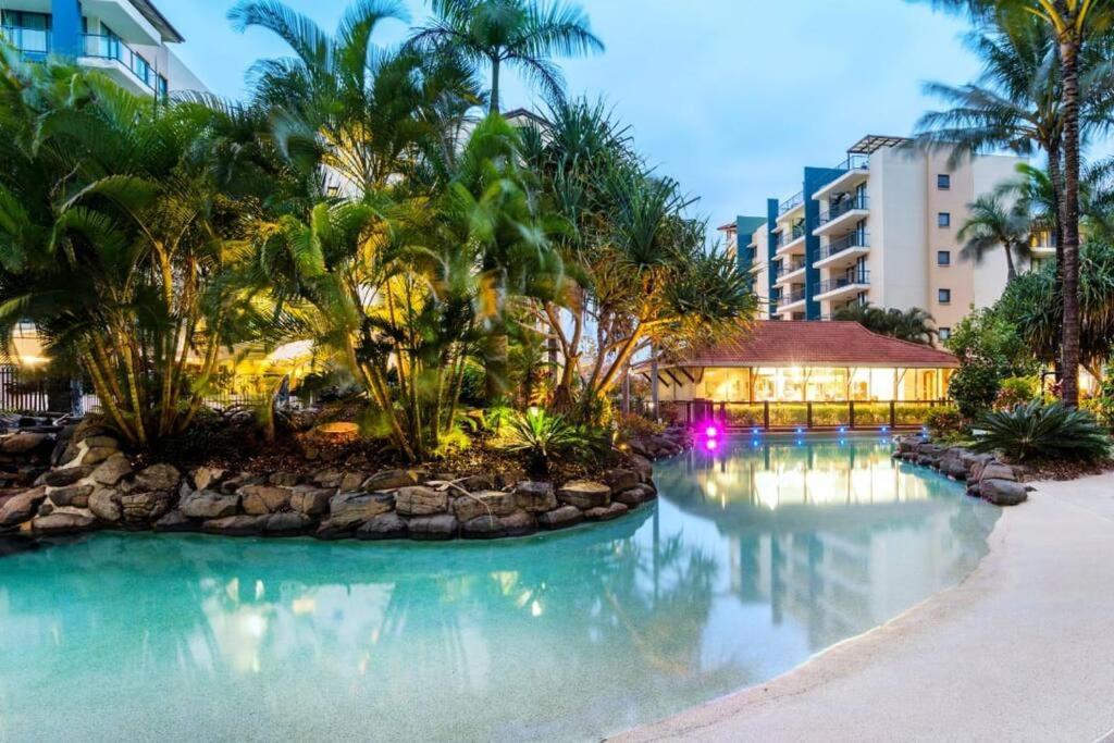 Panoramic Ocean View - 4th Floor Designer 2BR 2BTH