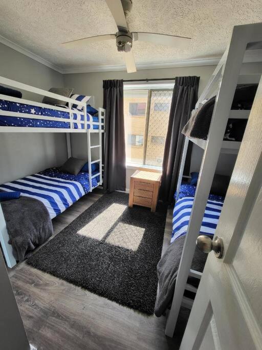 3 Bedroom Central Surfers Paradise Apartment