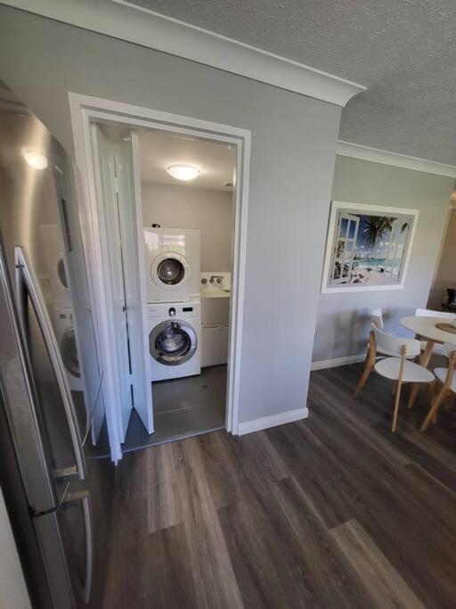 3 Bedroom Central Surfers Paradise Apartment