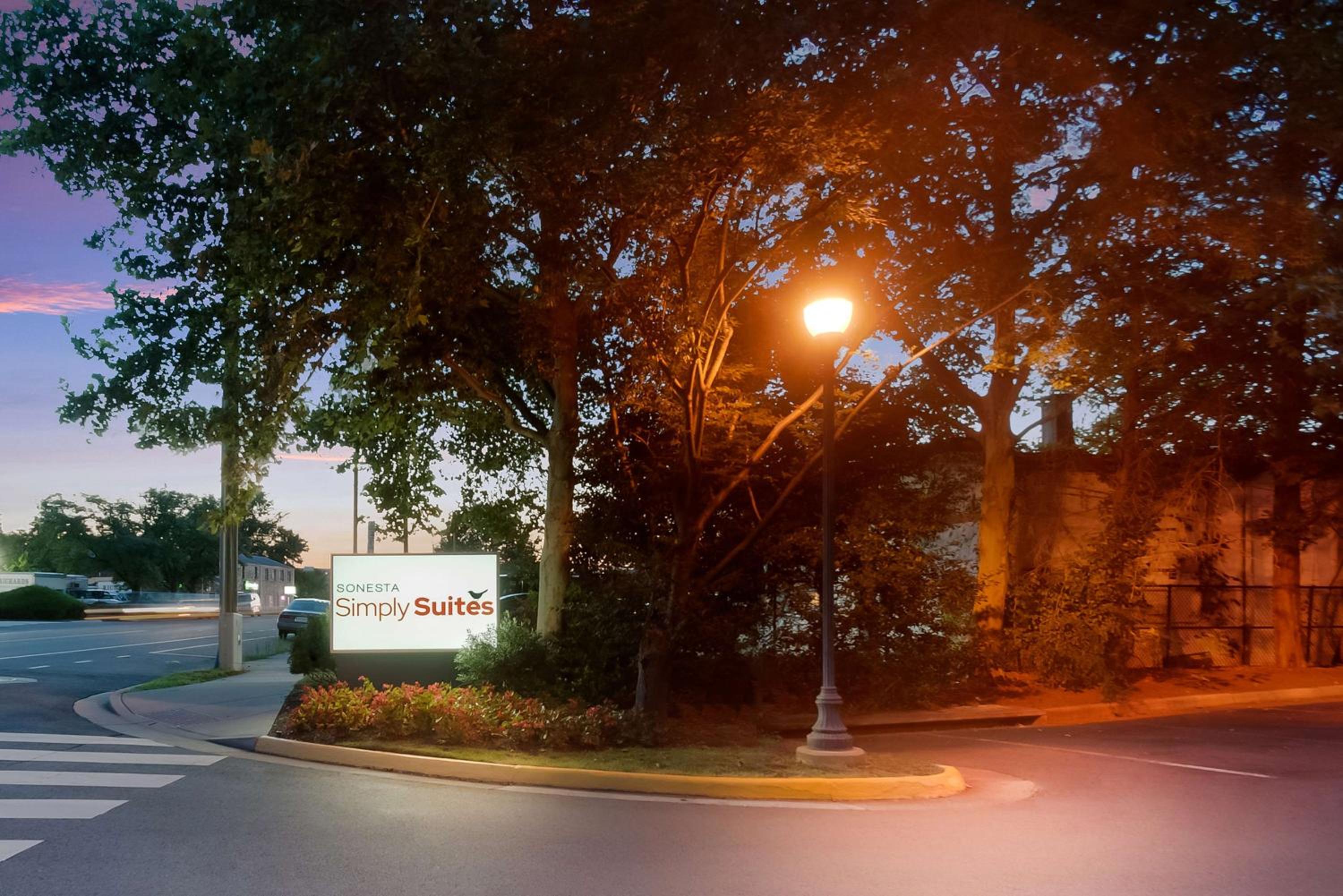 Sonesta Simply Suites Falls Church - Property Image 4