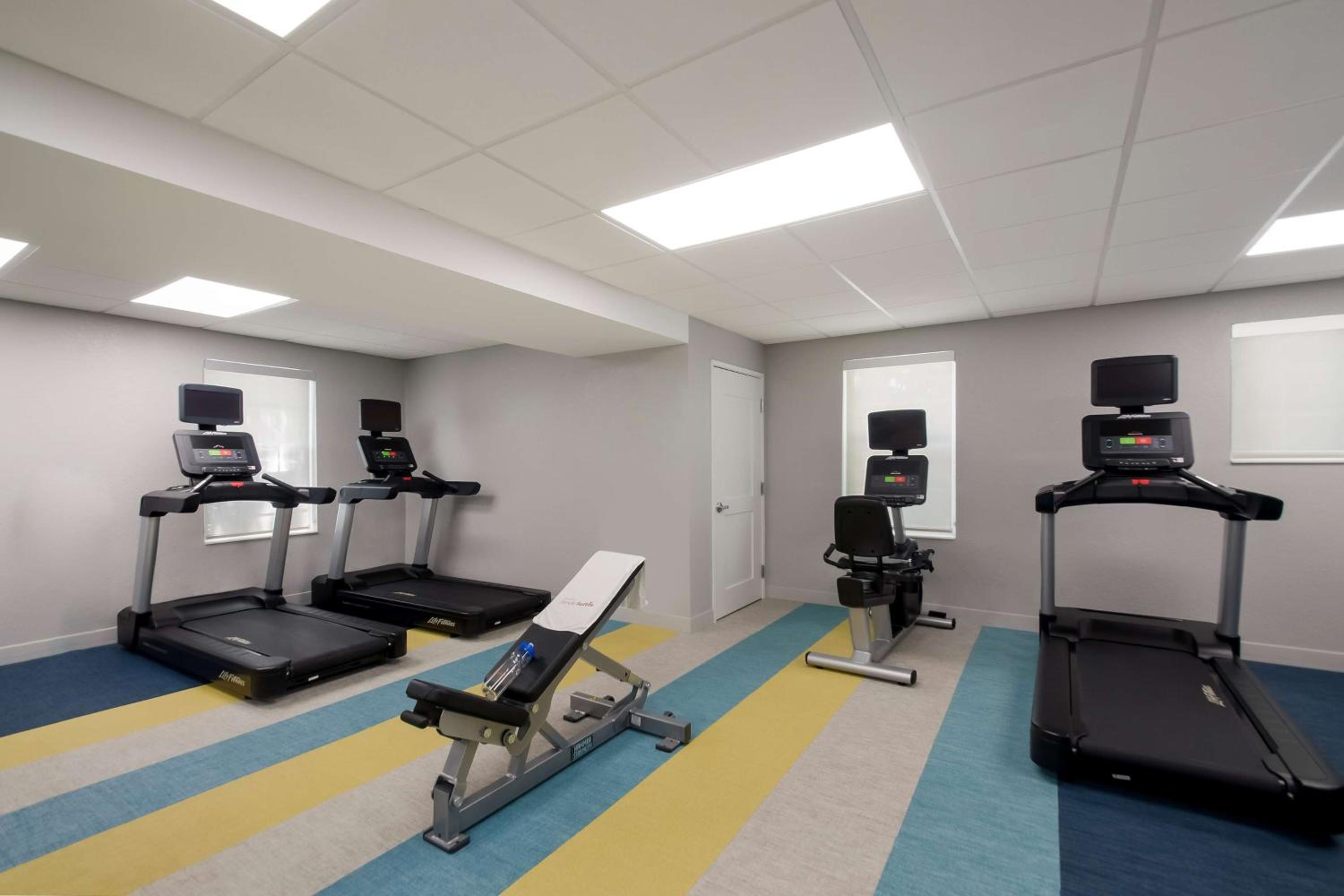 Sonesta Simply Suites Falls Church - Property Image 9