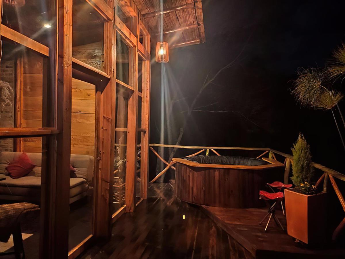 BAUMHAUS Cabañas rusticas con jacuzzi privado