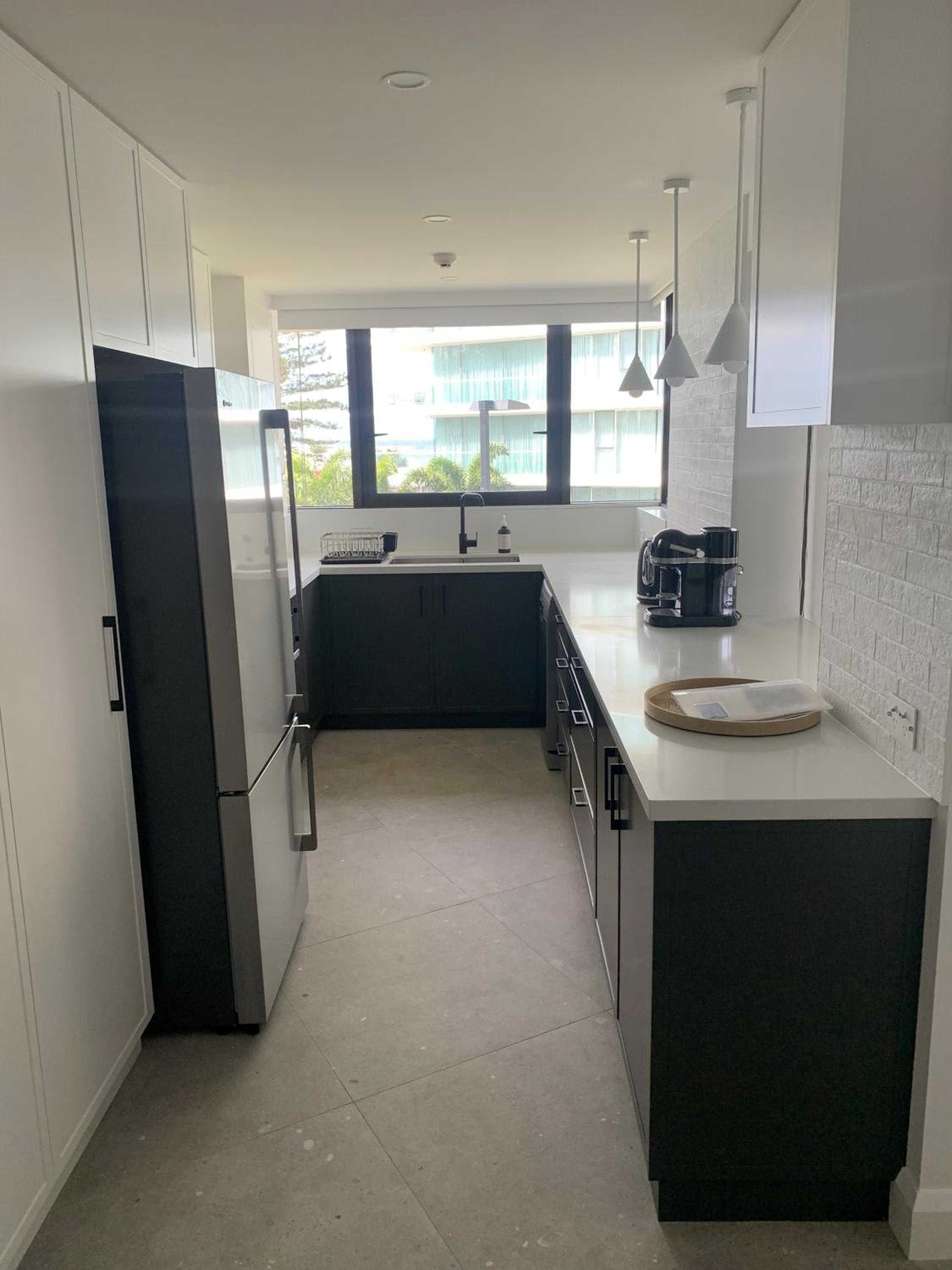 La Pacifique Apartments view 5