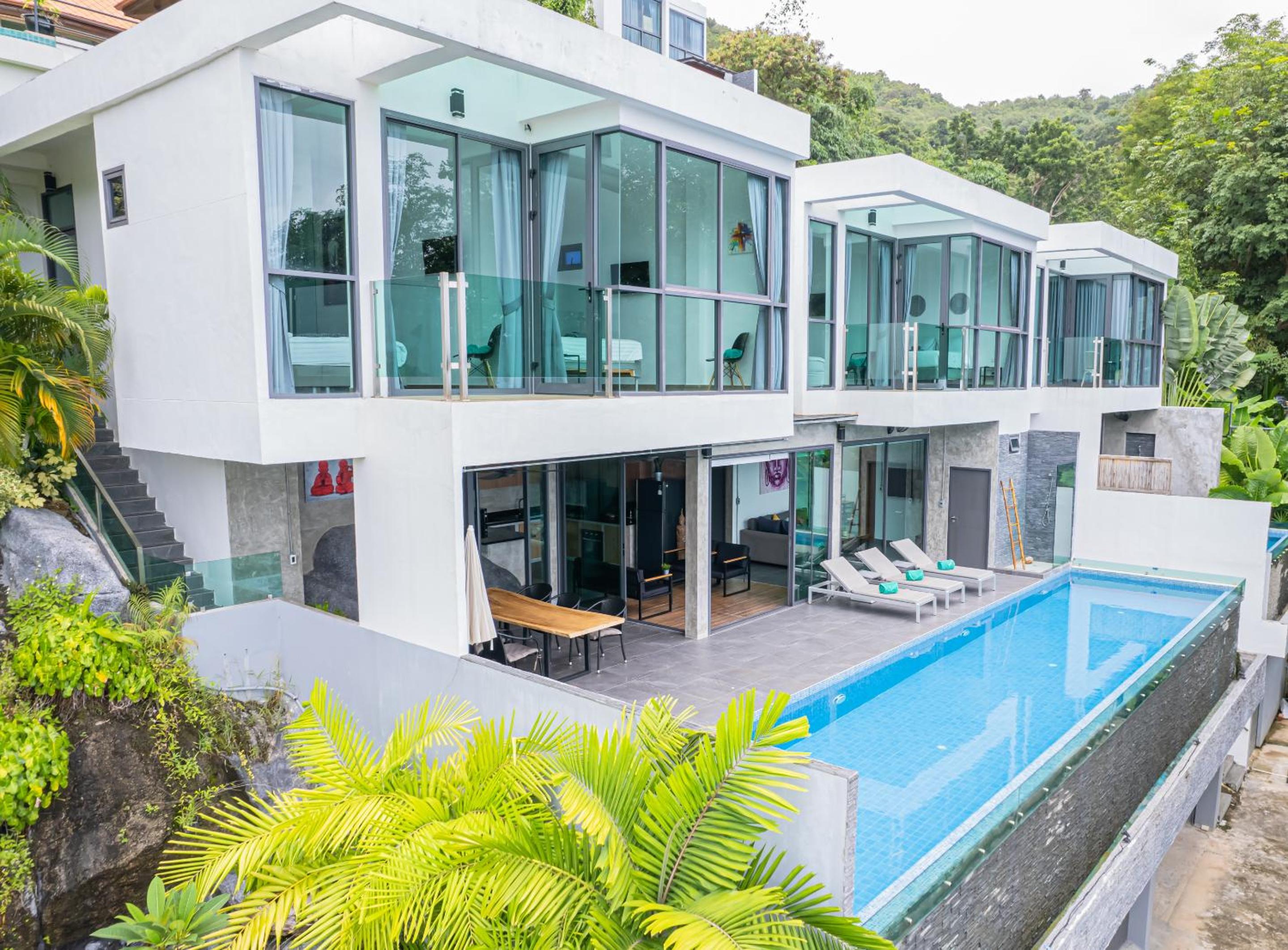 Baan Saint-Tropez Seaview Villas Kata Beach