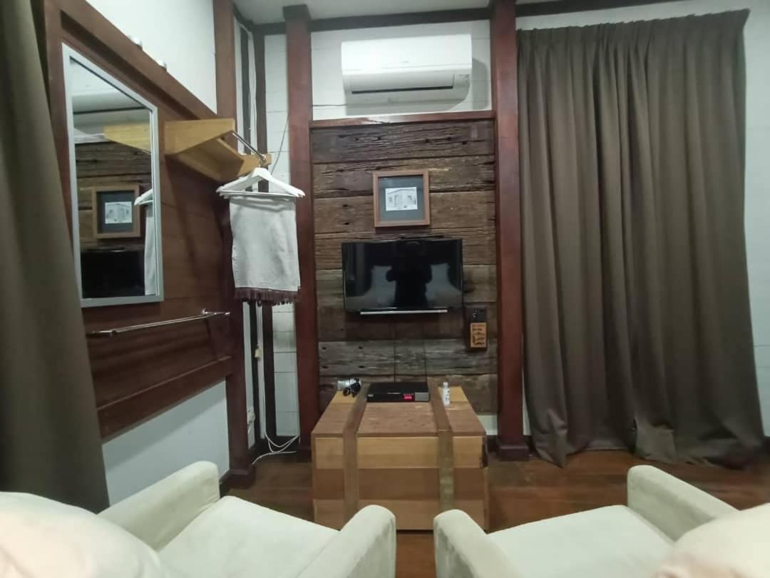 Old Klang Road Homestay Dungun photo 8