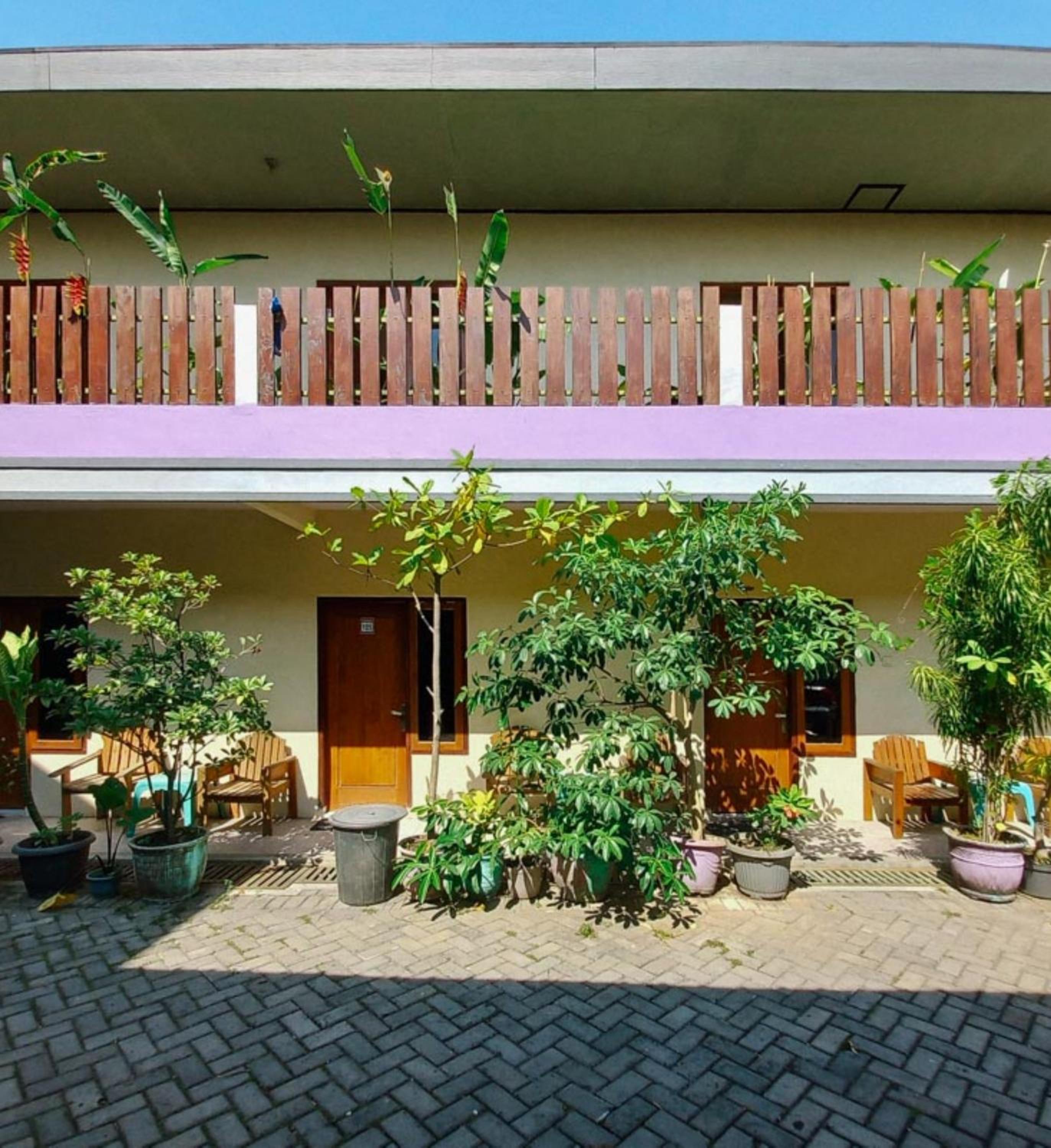 Hotel Gerung 2 near Luwes Mall Nganjuk Mitra RedDoorz view 4