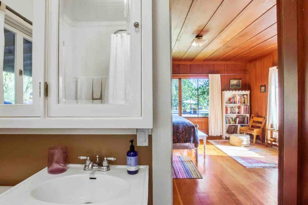 Ojai Vacations - Casa A'way Stunning Ojai Bungalow w/ pool sunset - Property Image 30