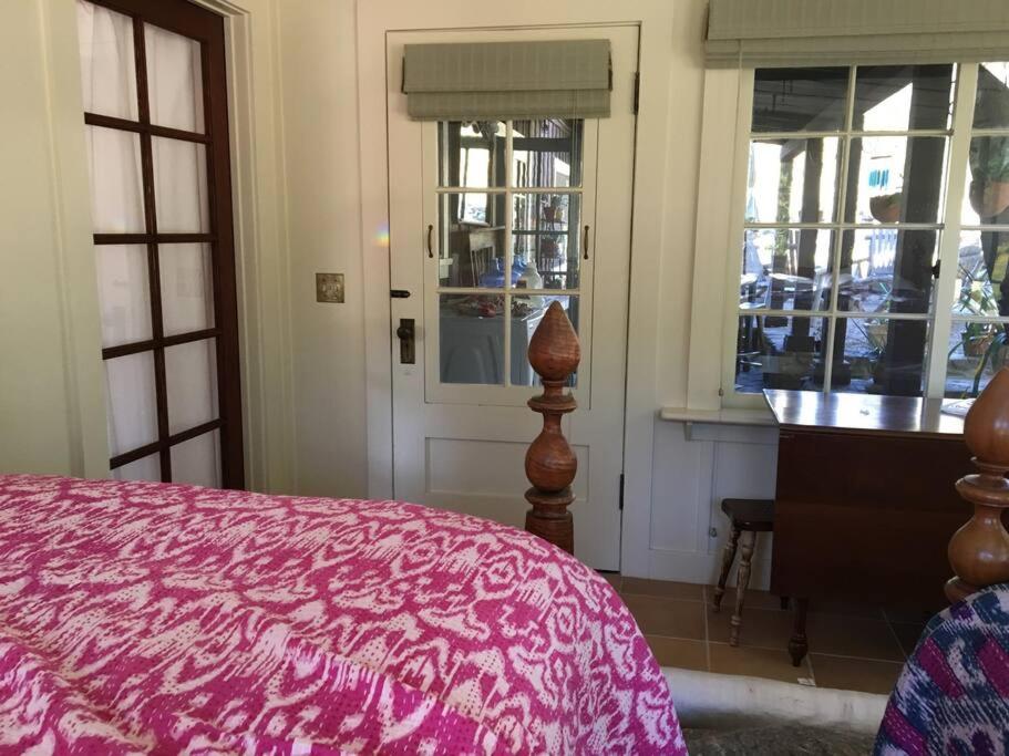 Ojai Vacations - Casa A'way Stunning Ojai Bungalow w/ pool sunset - Property Image 9