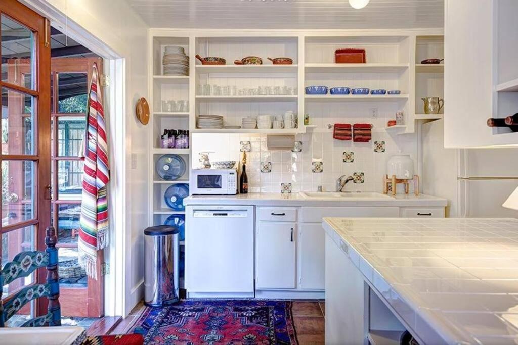 Ojai Vacations - Casa A'way Stunning Ojai Bungalow w/ pool sunset - Property Image 36