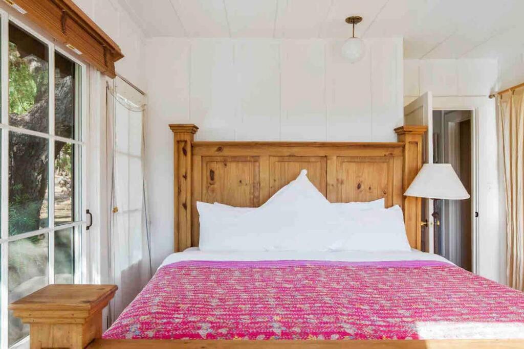 Ojai Vacations - Casa A'way Stunning Ojai Bungalow w/ pool sunset - Property Image 39