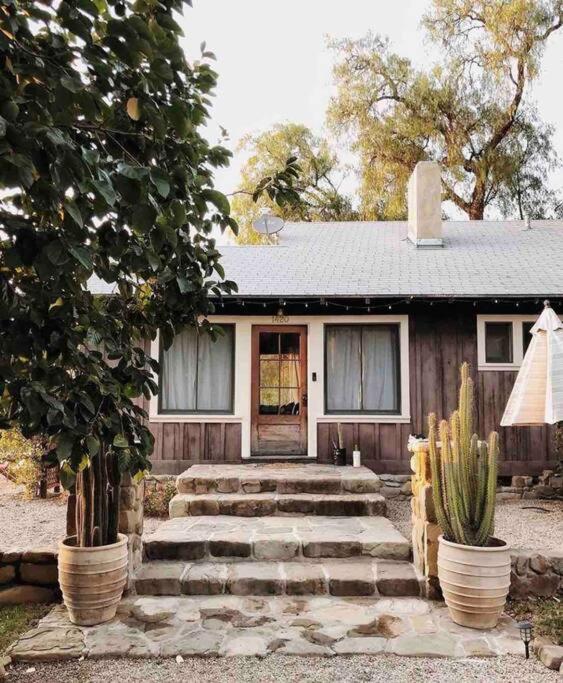 Ojai Vacations - Casa A'way Stunning Ojai Bungalow w/ pool sunset - Property Image 19