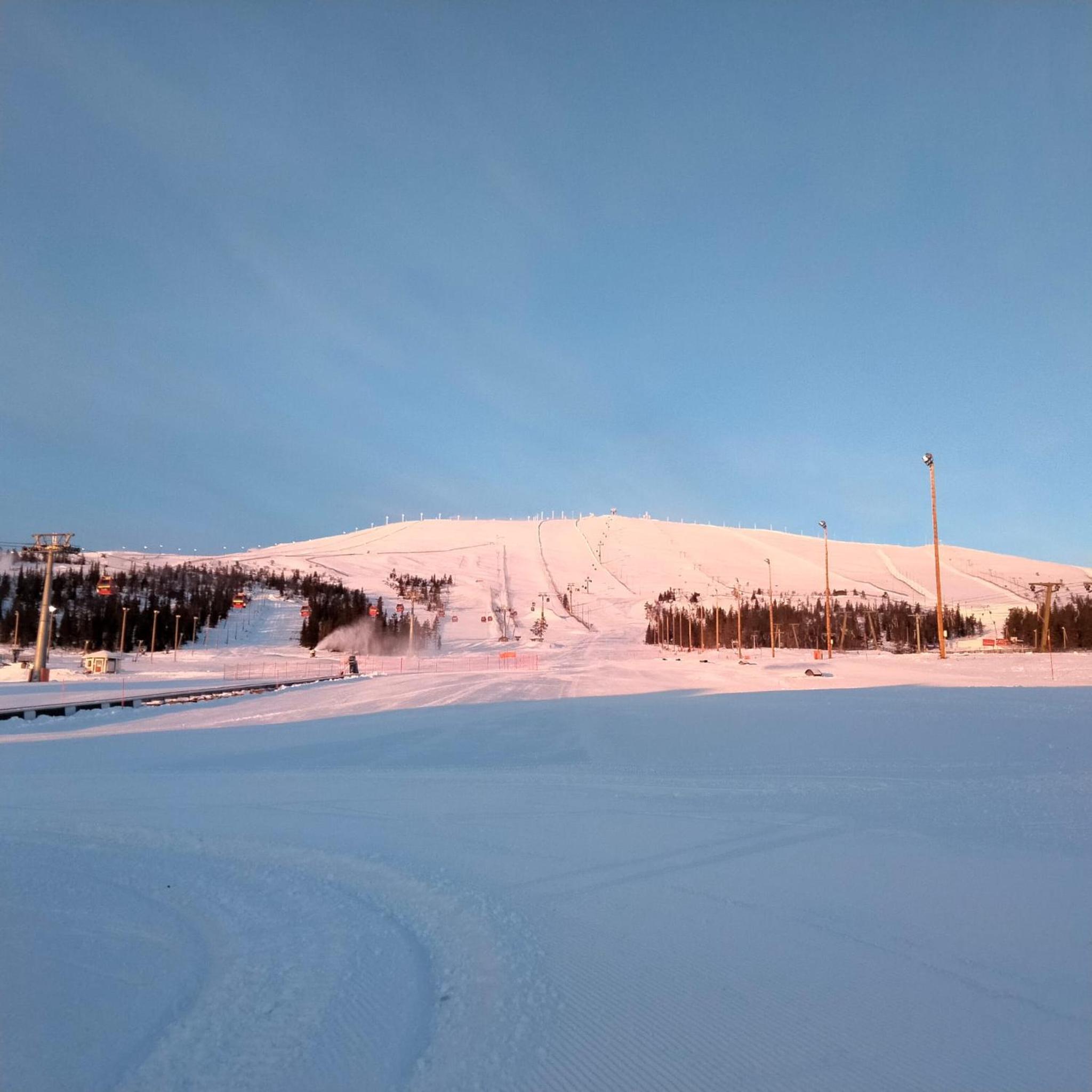 Ylläs slope SareStar