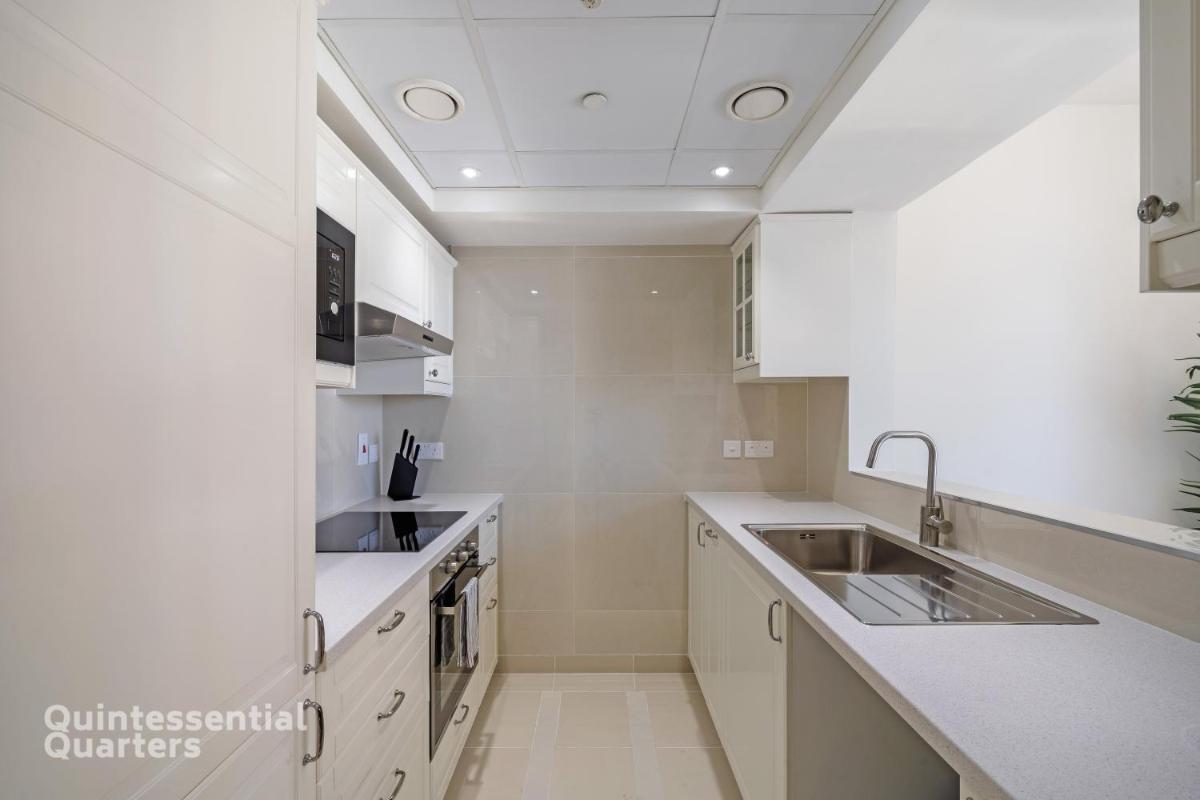 Stunning 1 BR - Centrally Located - Dubai Marina
