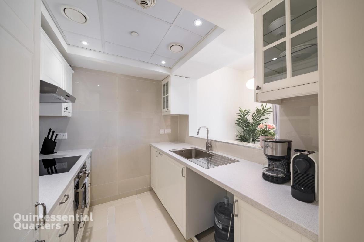 Stunning 1 BR - Centrally Located - Dubai Marina