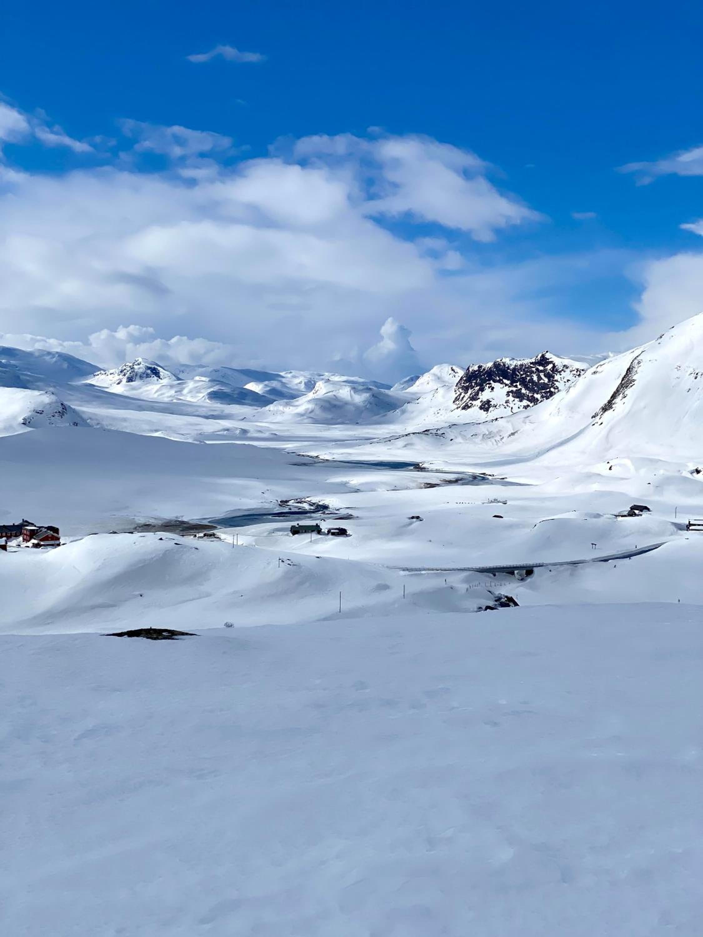 Bjødnabakkens fjellutsikt view 2