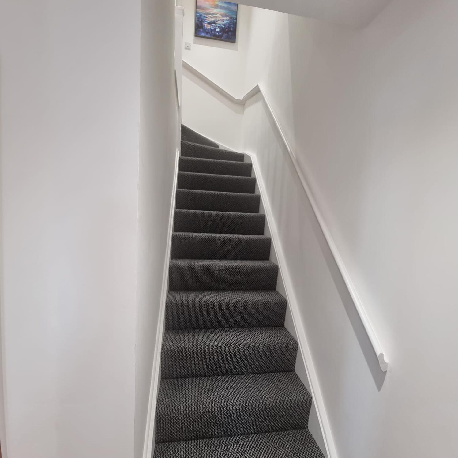Modern 3bedroom house with Netflix & 2Driveway parking