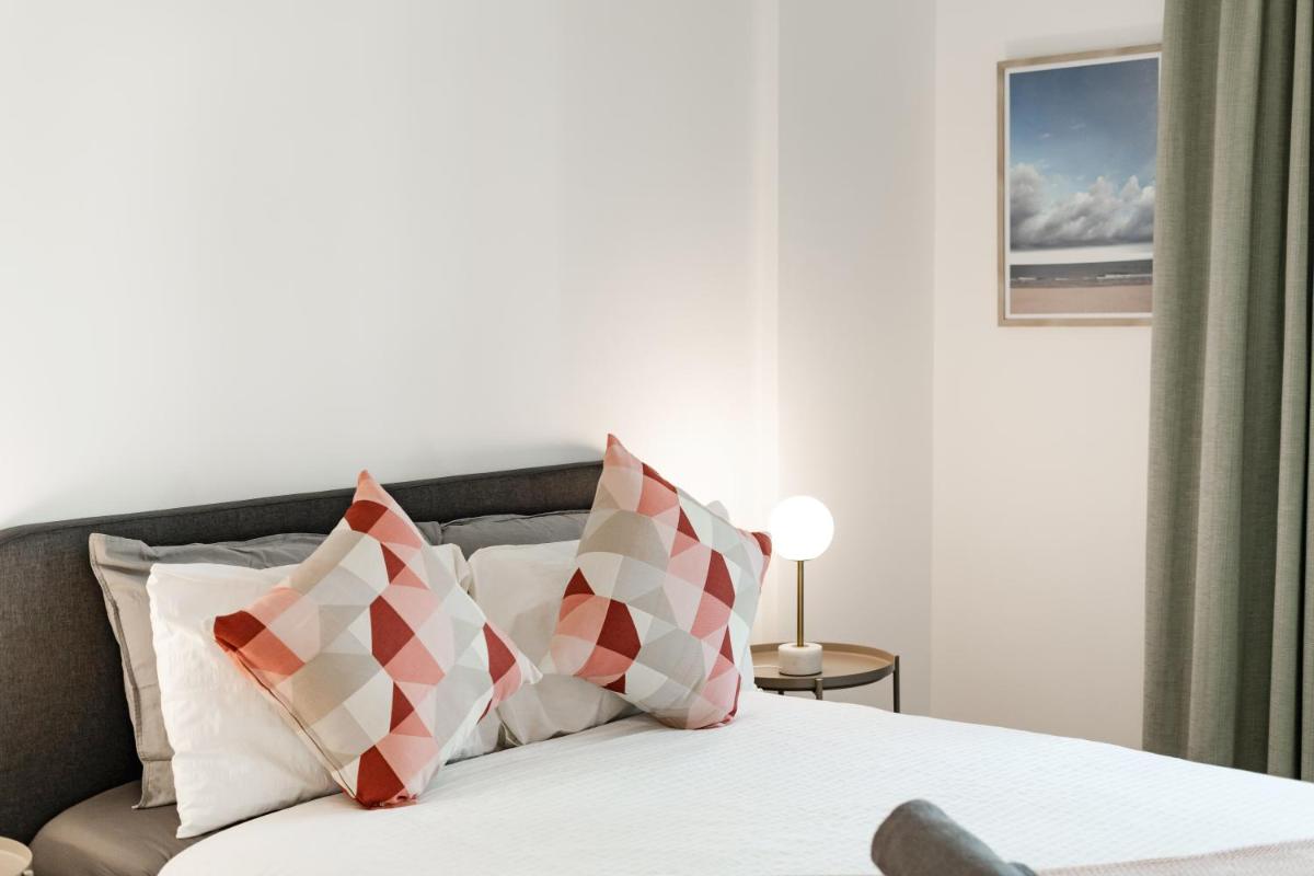 Bustling Beach Hotspot - Stylish Interior - La Mer