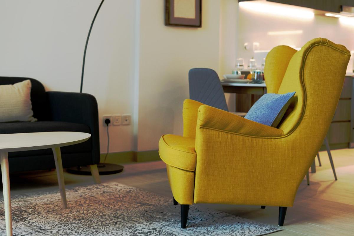 Bustling Beach Hotspot - Stylish Interior - La Mer