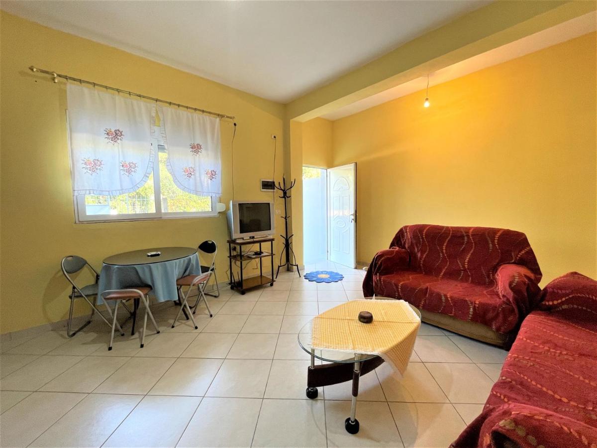 Villa Iremia Apartments