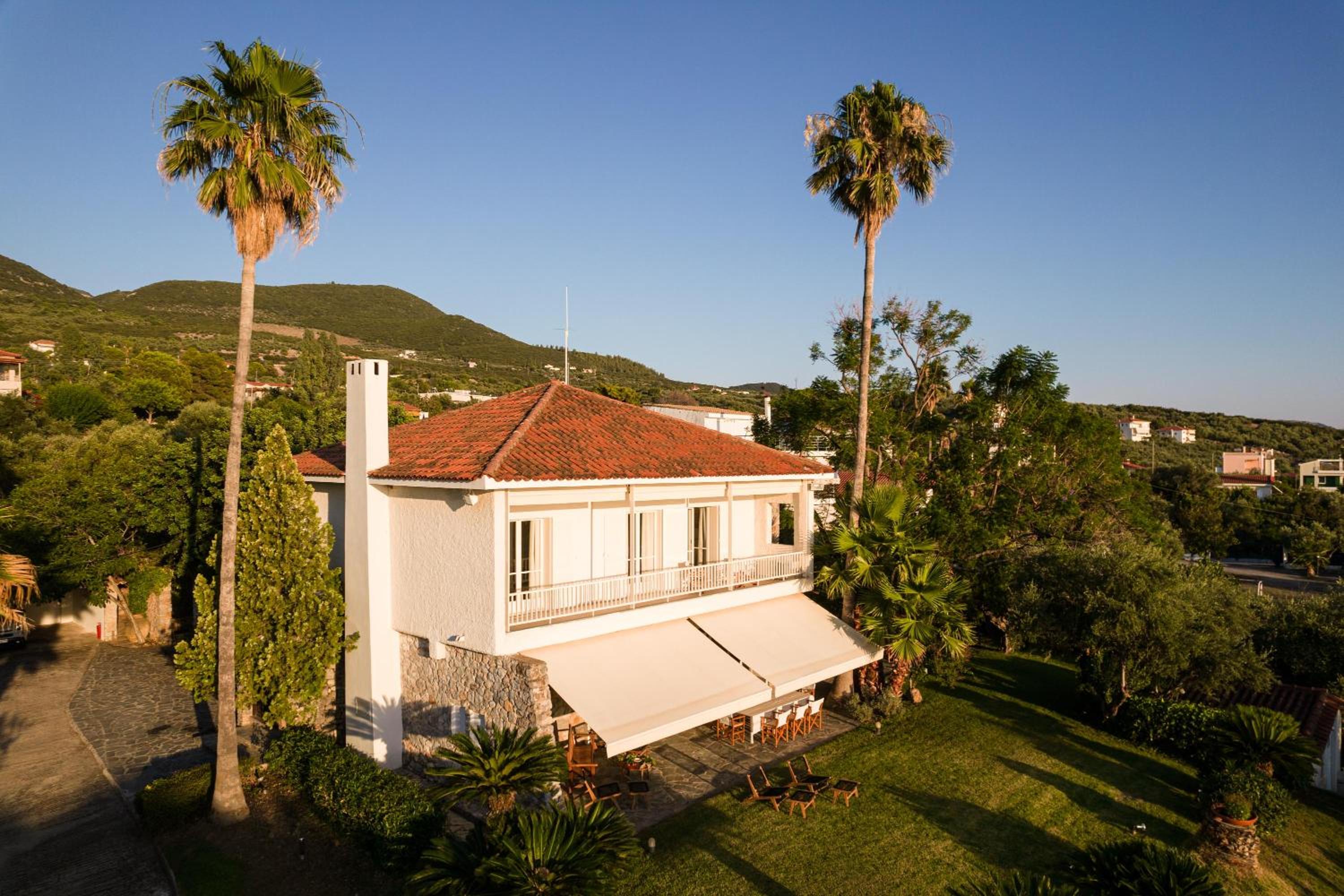 Old Sport Mansion view 3