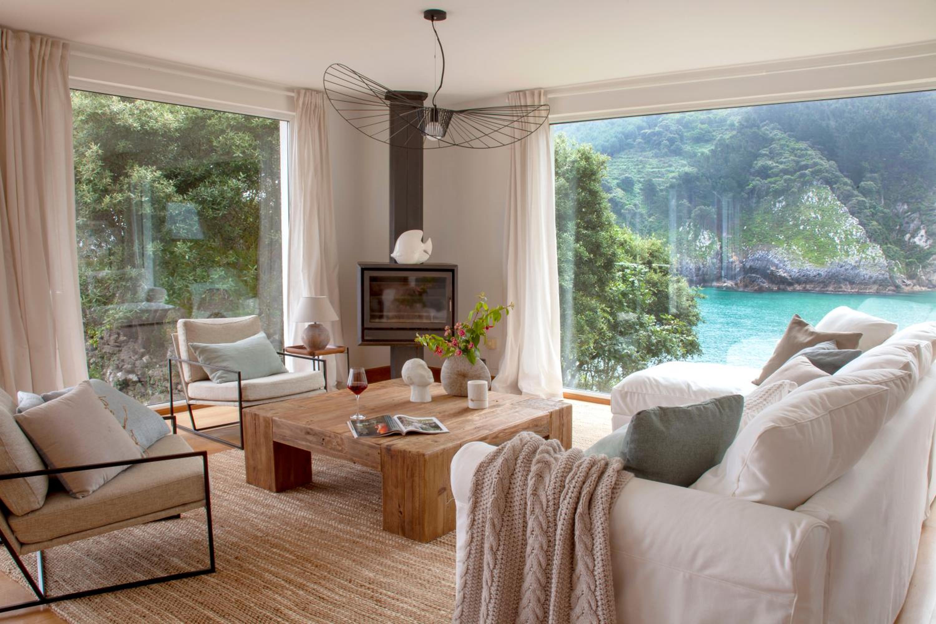Wishome- Impresionante casa sobre el mar con piscina privada para un verano más suave view 4