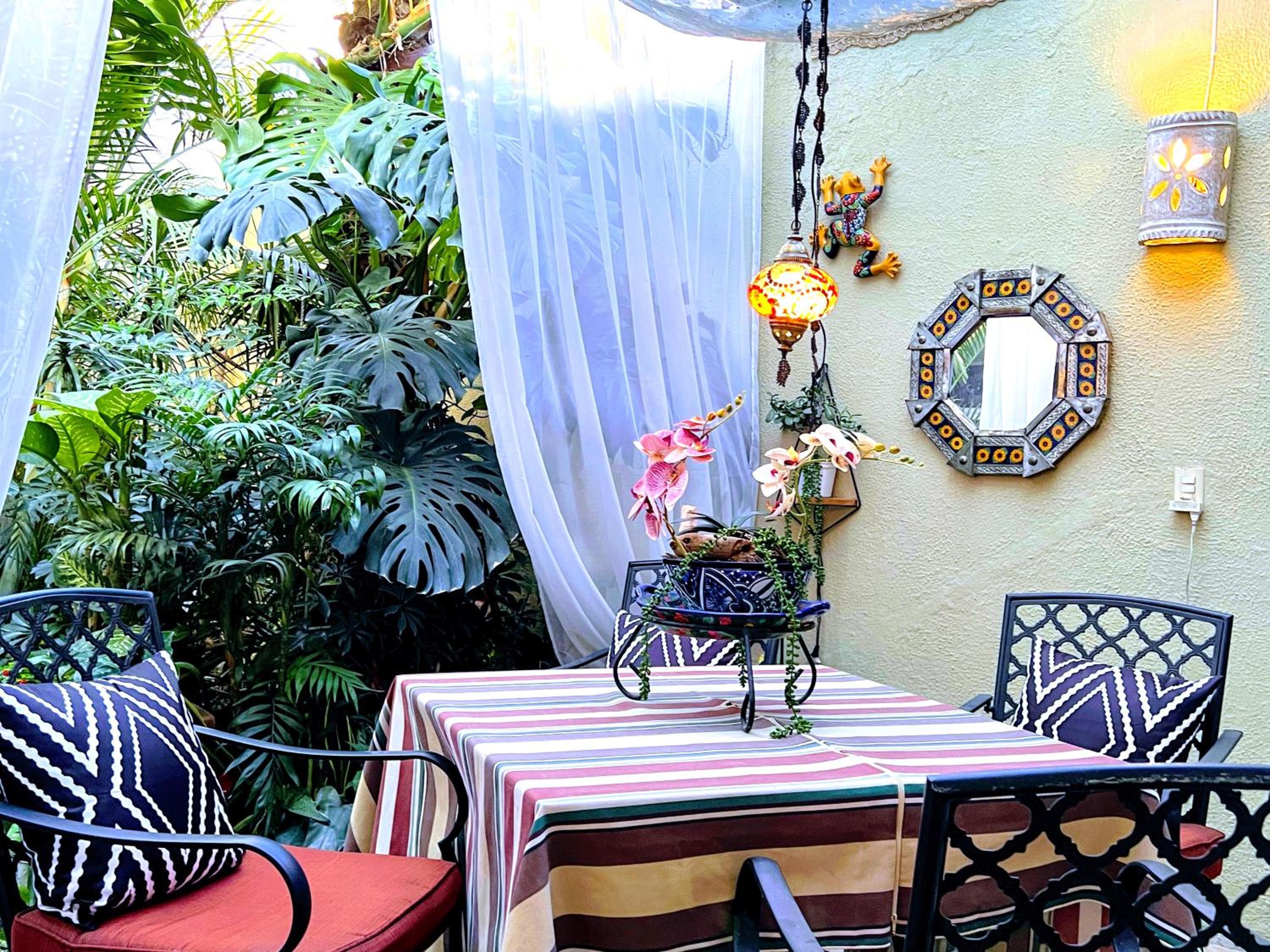 Dickinson Guest House, Guadalajara Expo