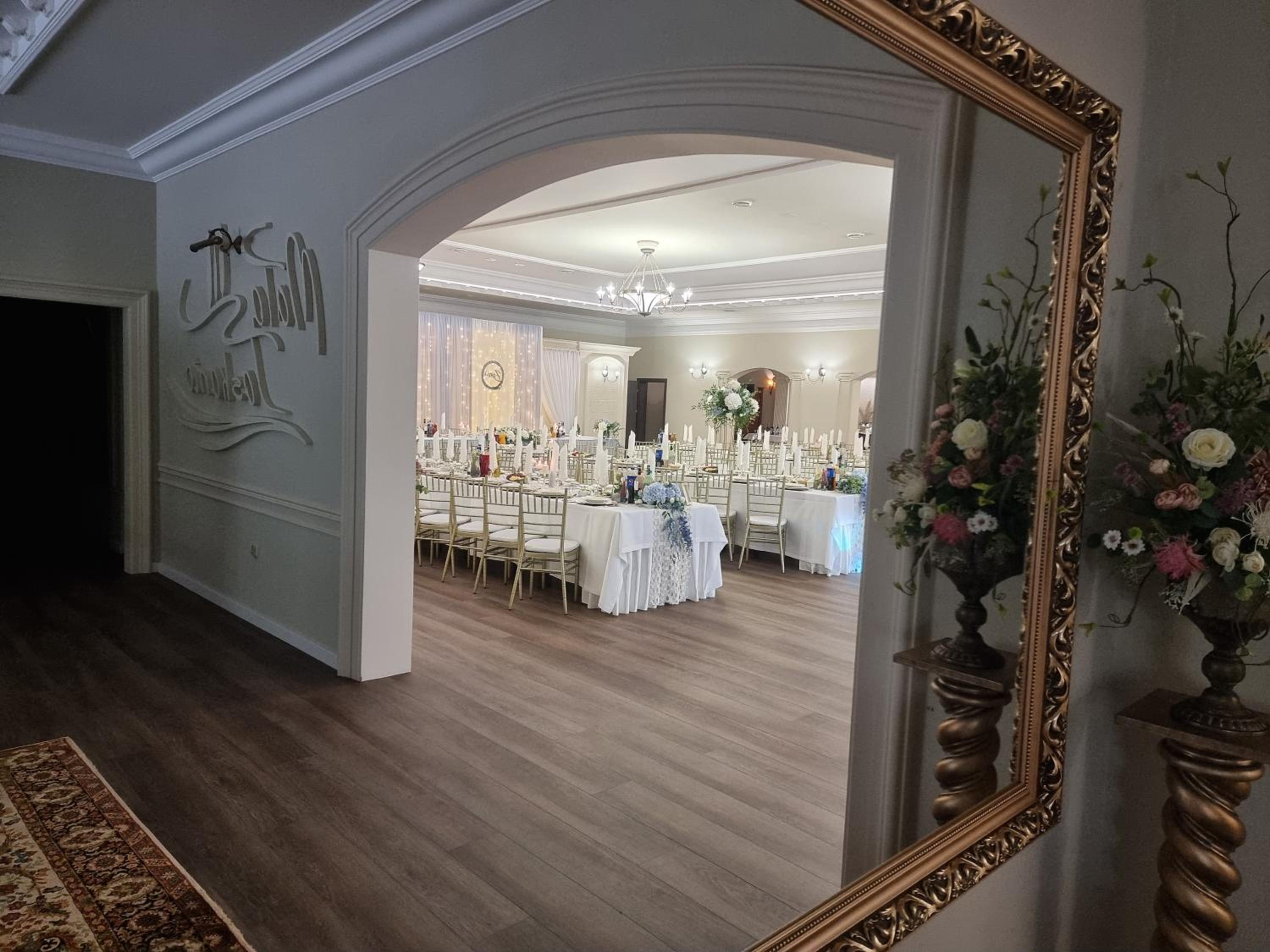 banquet hall