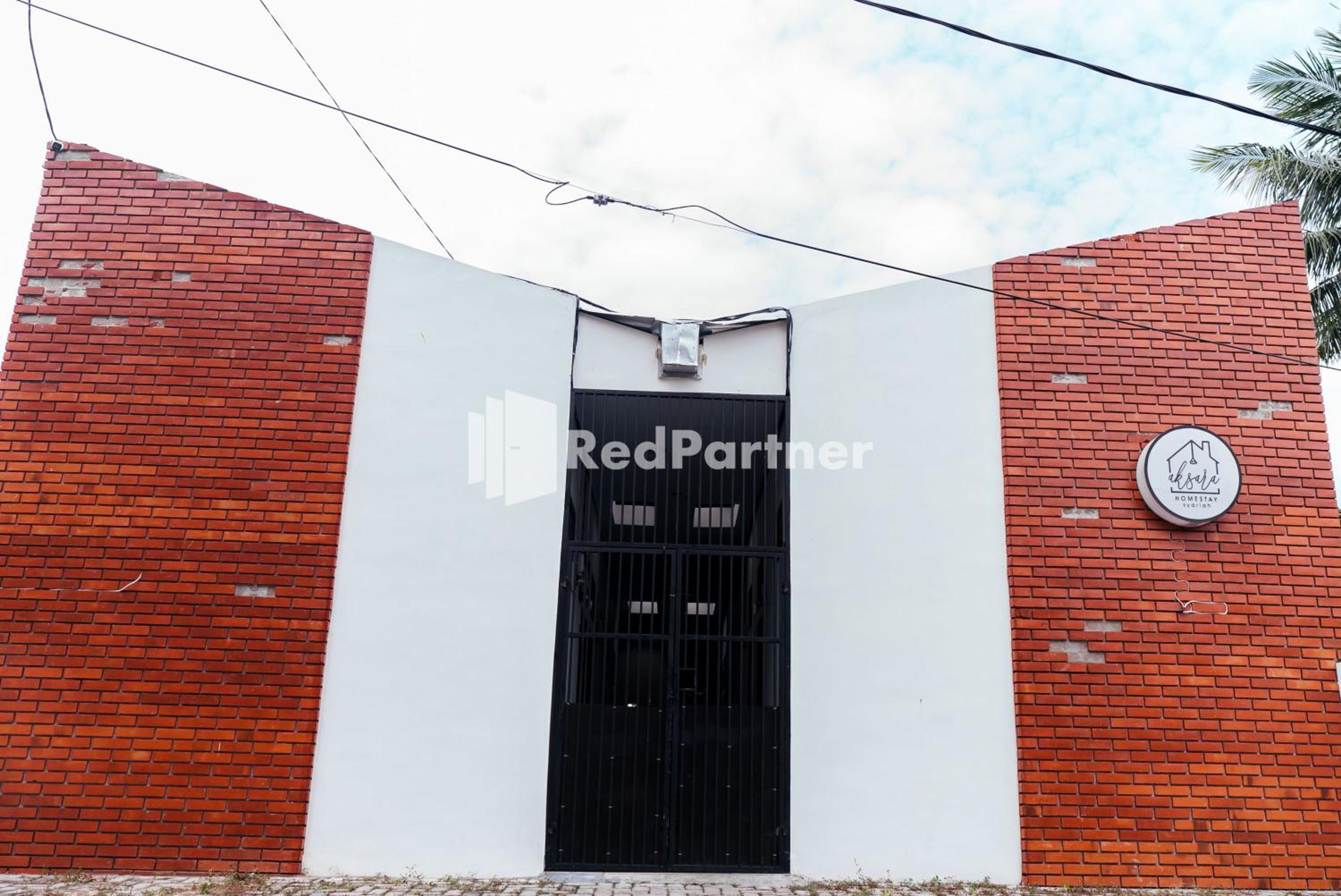 Hotel Aksara Homestay Syariah Mitra RedDoorz - Image 1