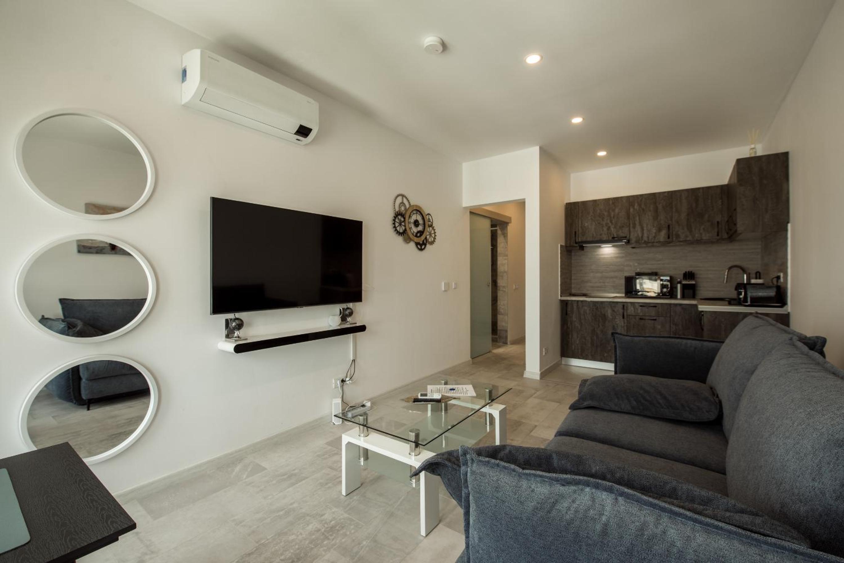 Fancy Penthouse Studio with Lakeview W10
