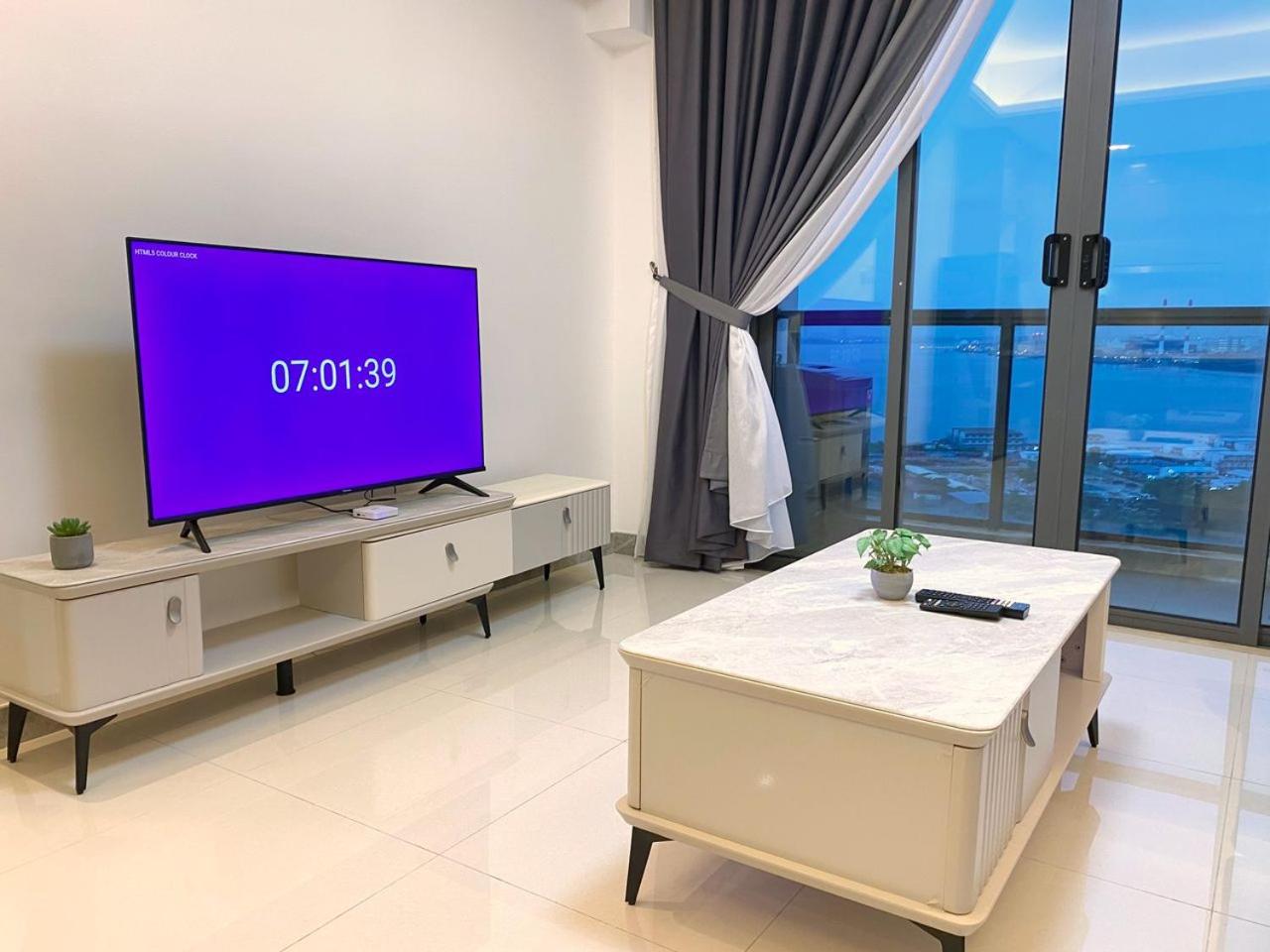 R&F Princess Cove JB Apartment Suites By SC Homestay