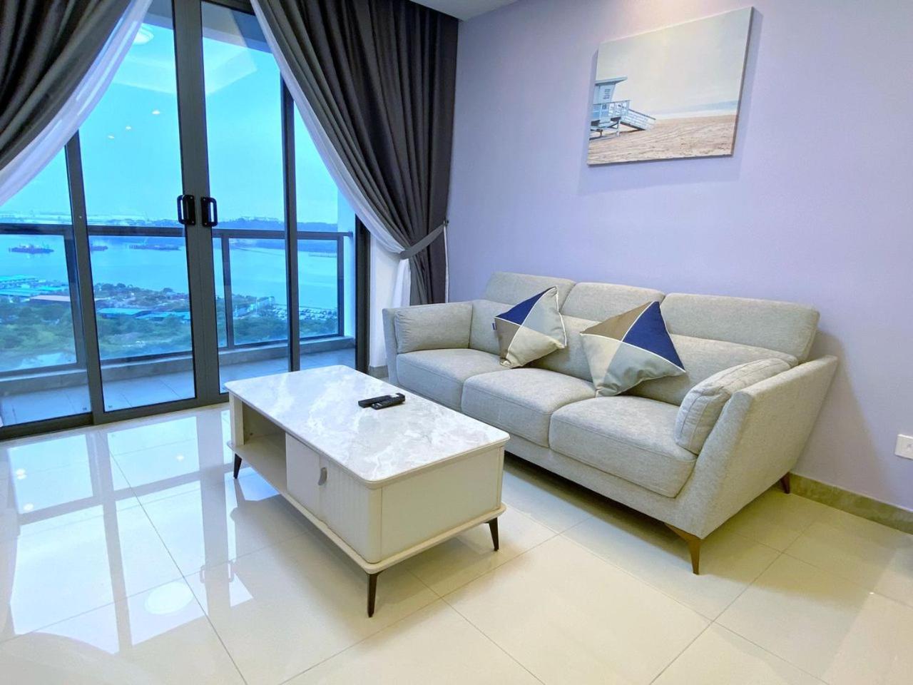 R&F Princess Cove JB Apartment Suites By SC Homestay